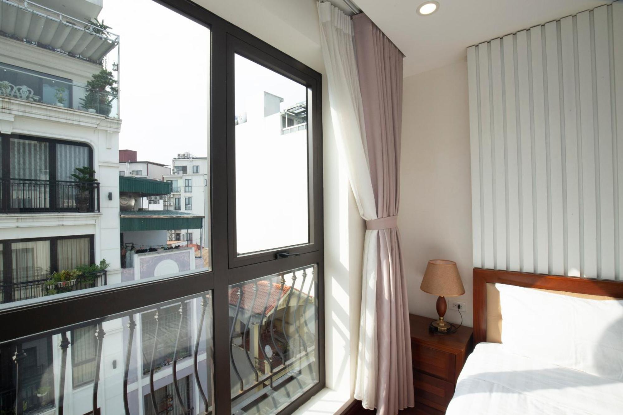 Sumitomo10 Apartment - Lane 12 Dao Tan Street 河内 外观 照片